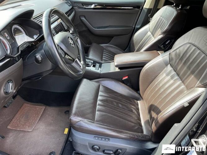 Skoda Superb 41 interauto-car