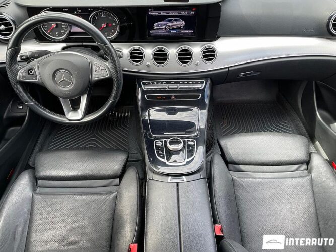 Mercedes E 220 33 interauto-car