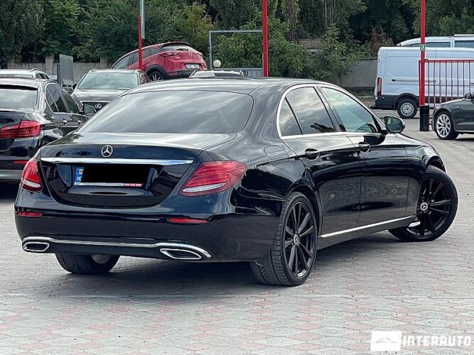 Mercedes E 220 31 interauto-car