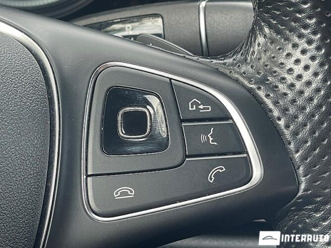 Mercedes E 220 38 interauto-car