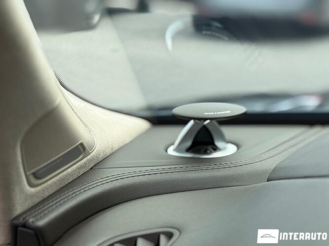 Audi Q7 52 interauto-car