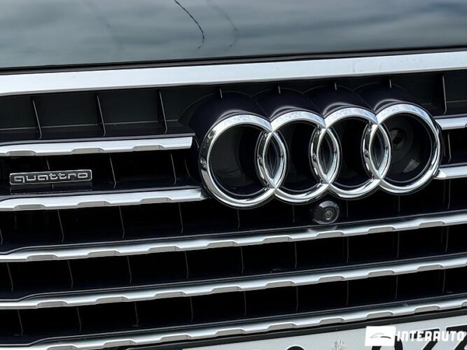 Audi Q7 42 interauto-car