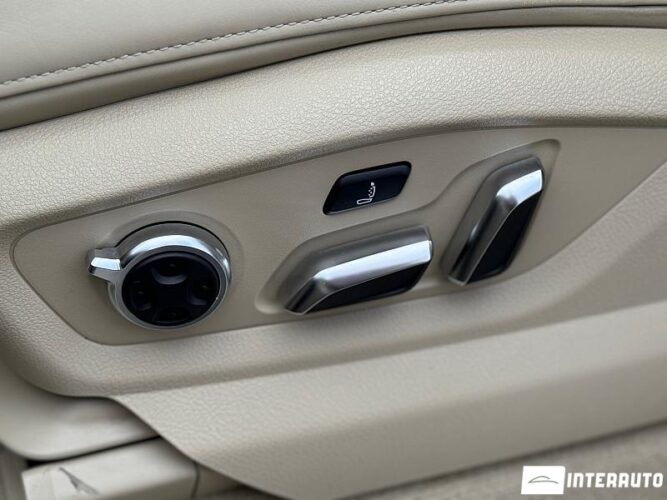 Audi Q7 48 interauto-car