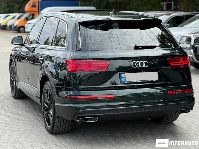 Audi Q7 40 interauto-car