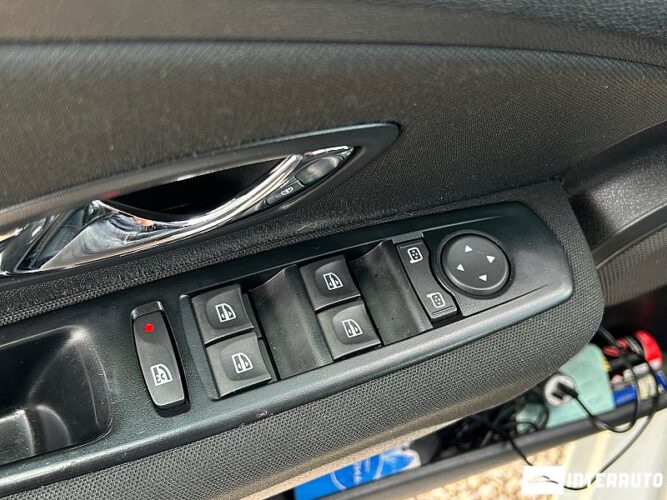 Renault Megane 33 interauto-car