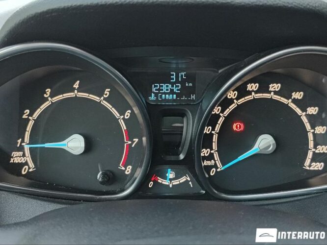 Ford B-MAX 42 interauto-car