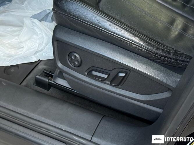 Audi Q5 40 interauto-car