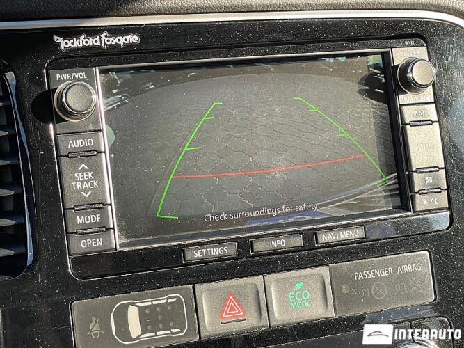 Mitsubishi Outlander 42 interauto-car