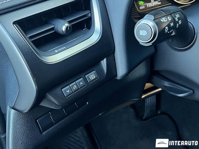 Lexus UX 250h 37 interauto-car