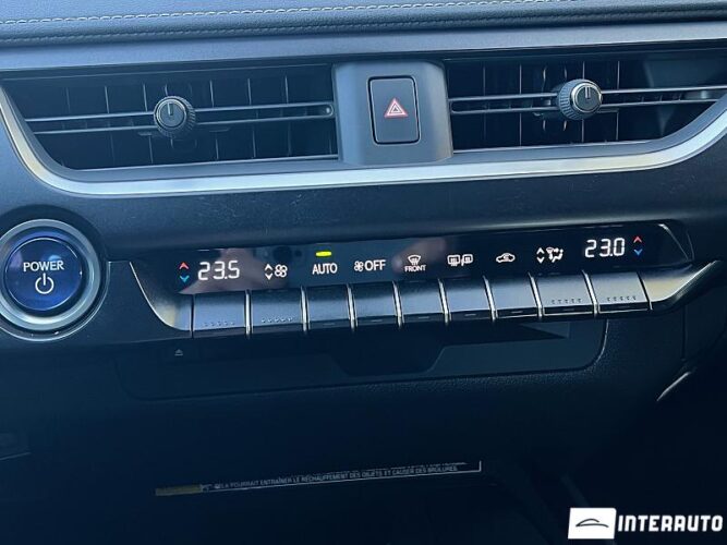 Lexus UX 250h 44 interauto-car