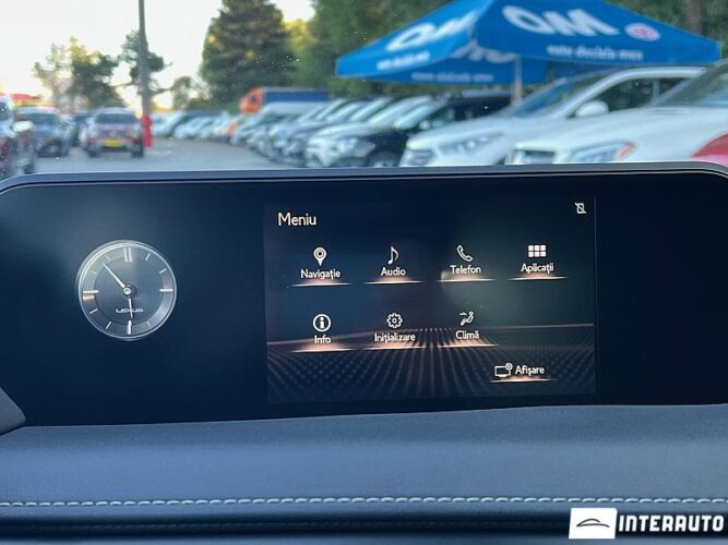 Lexus UX 250h 43 interauto-car