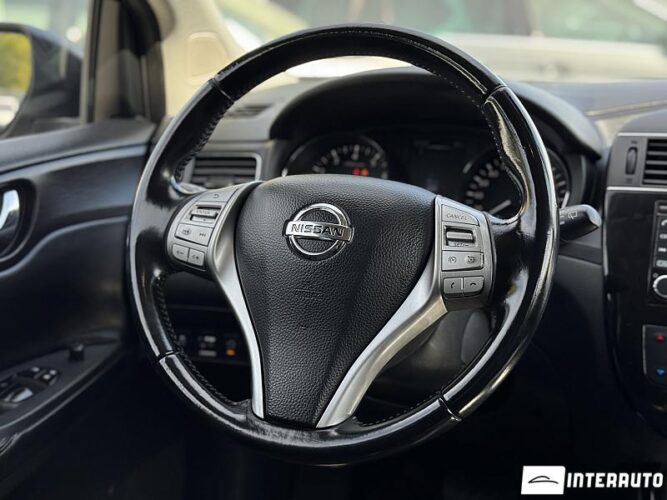 Nissan Pulsar 35 interauto-car