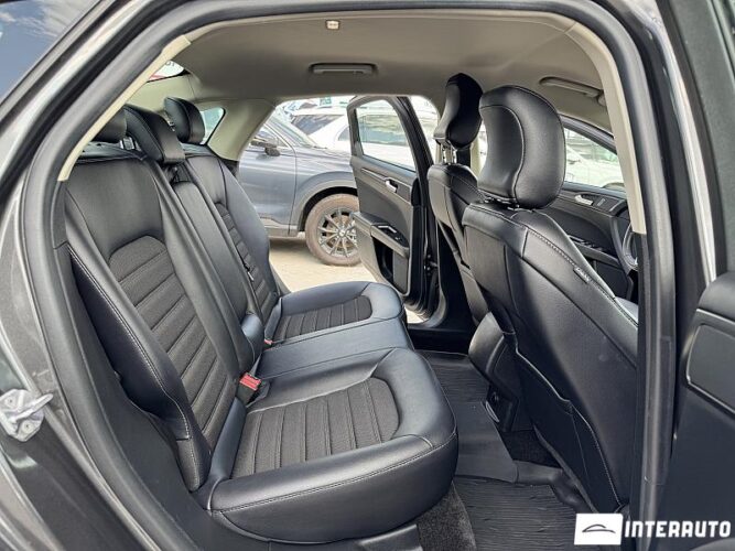 Ford Fusion 45 interauto-car