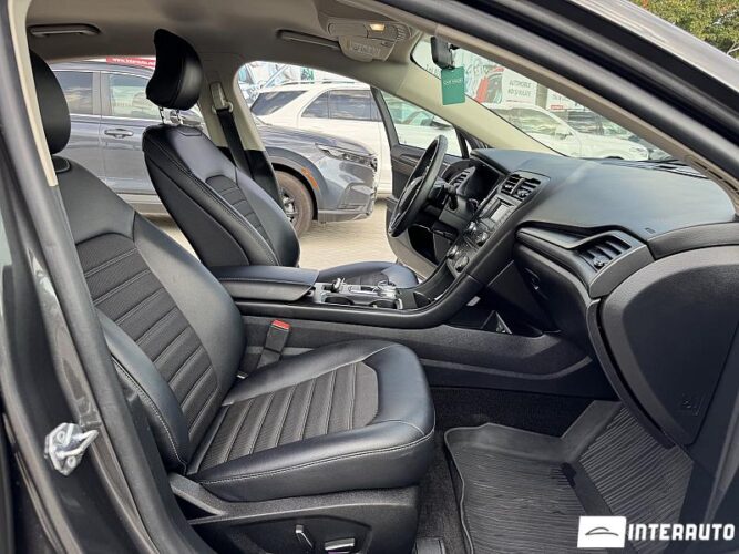 Ford Fusion 46 interauto-car