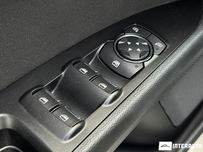 Ford Fusion 48 interauto-car