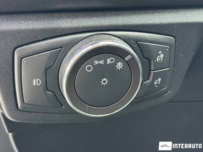 Ford Fusion 49 interauto-car