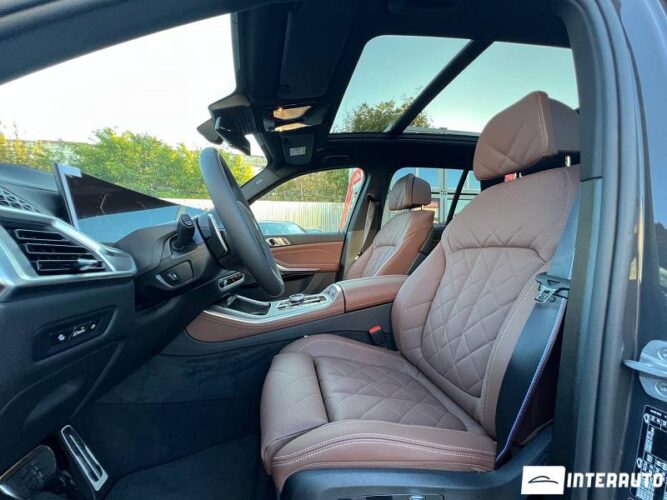 BMW X5 4.0i 43 interauto-car