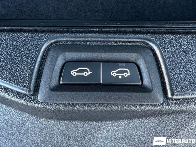 BMW X5 4.0i 58 interauto-car