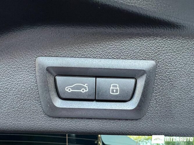 BMW X5 4.0i 59 interauto-car