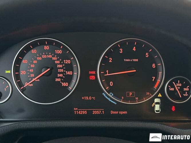 BMW X4 2.8i 40 interauto-car