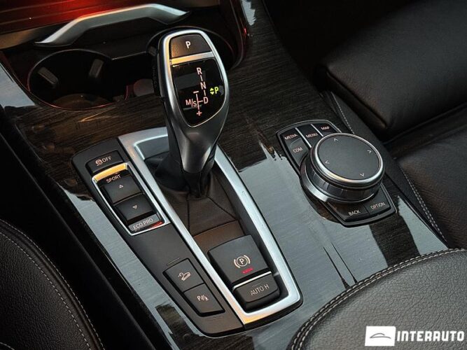 BMW X4 2.8i 44 interauto-car