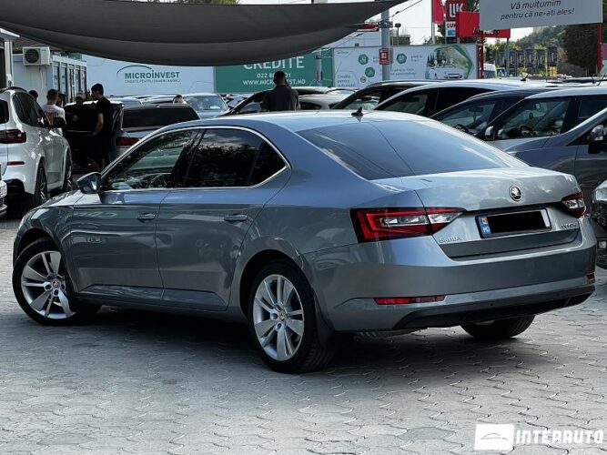 Skoda Superb 34 interauto-car