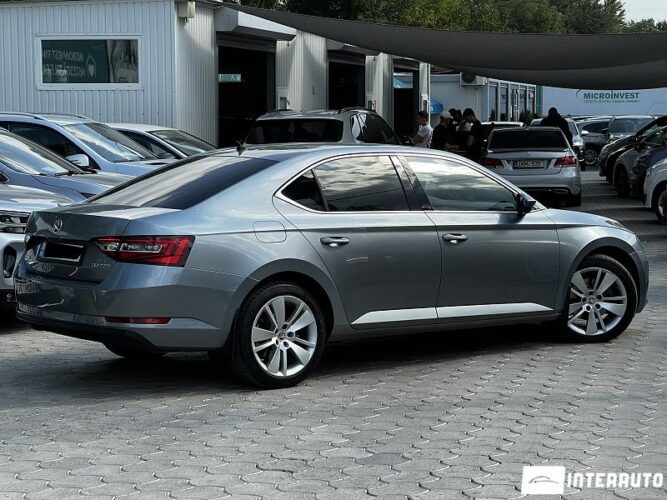 Skoda Superb 35 interauto-car