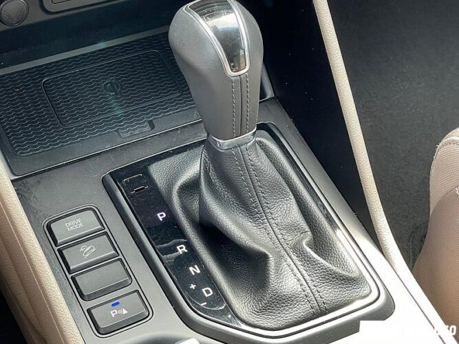 Hyundai Tucson 42 interauto-car