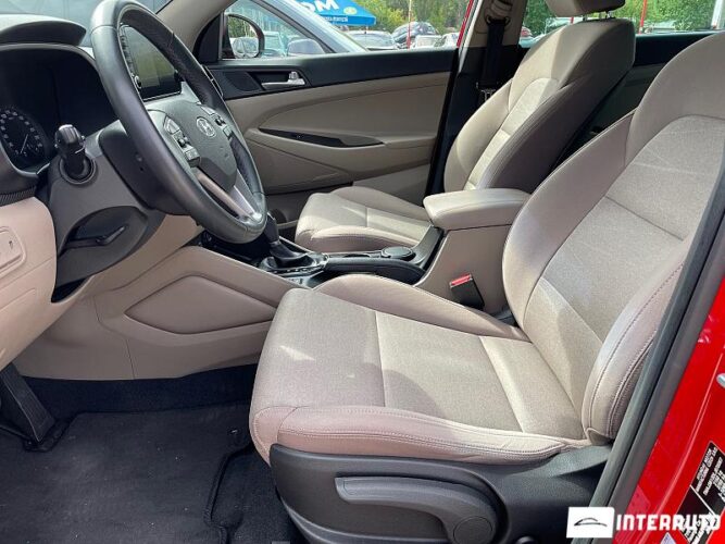 Hyundai Tucson 33 interauto-car