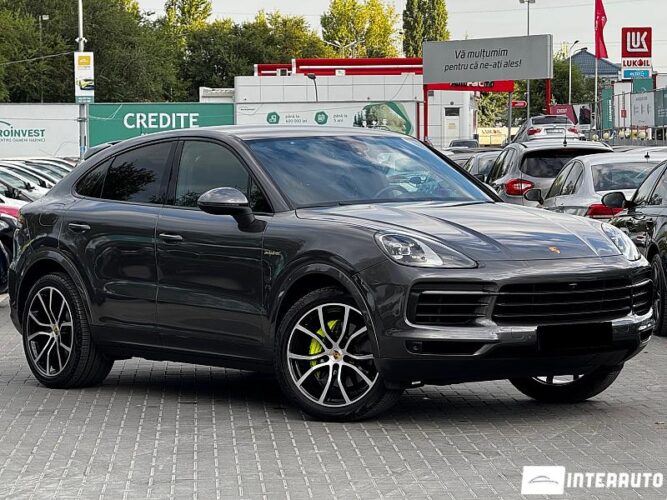 Porsche Cayenne S E-Hybrid Coupe 31 interauto-car