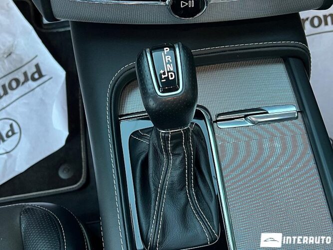 Volvo XC 90 51 interauto-car