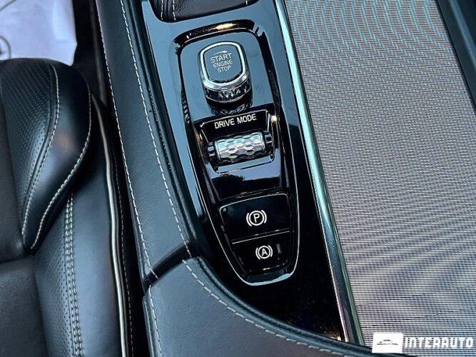 Volvo XC 90 52 interauto-car