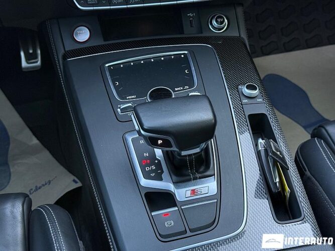 Audi SQ5 48 interauto-car