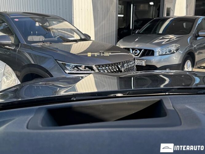 BMW X5 4.0i 43 interauto-car