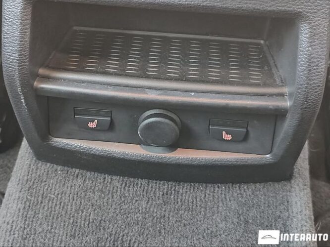 BMW X4 2.8i 43 interauto-car