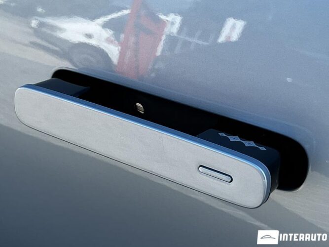 BYD Leopard 3 68 interauto-car