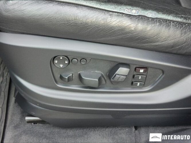 BMW X5 3.0D 46 interauto-car