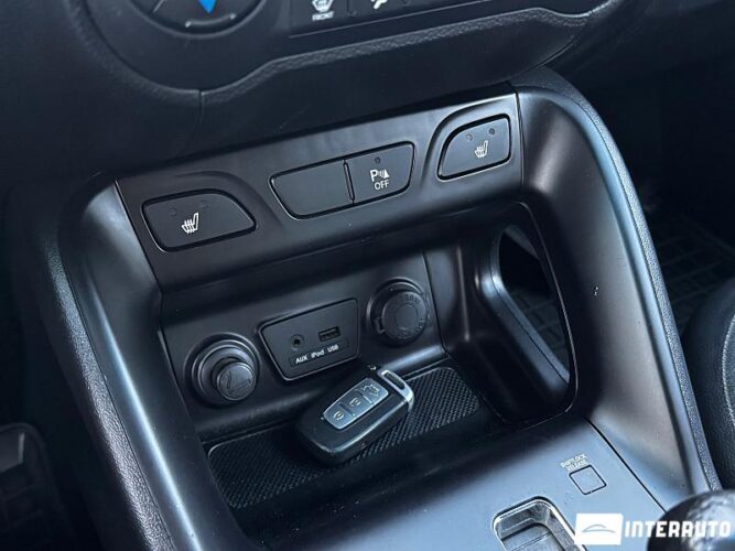Hyundai ix35 42 interauto-car