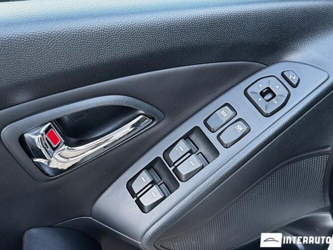 Hyundai ix35 51 interauto-car