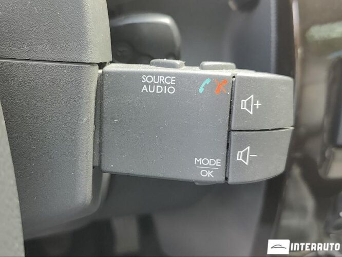 Dacia Duster 38 interauto-car