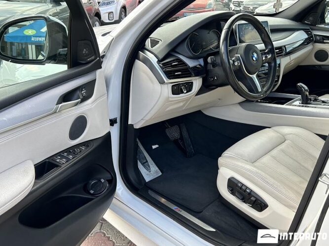 BMW X5 3.5i 37 interauto-car