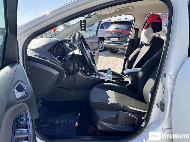 Ford Focus 35 interauto-car