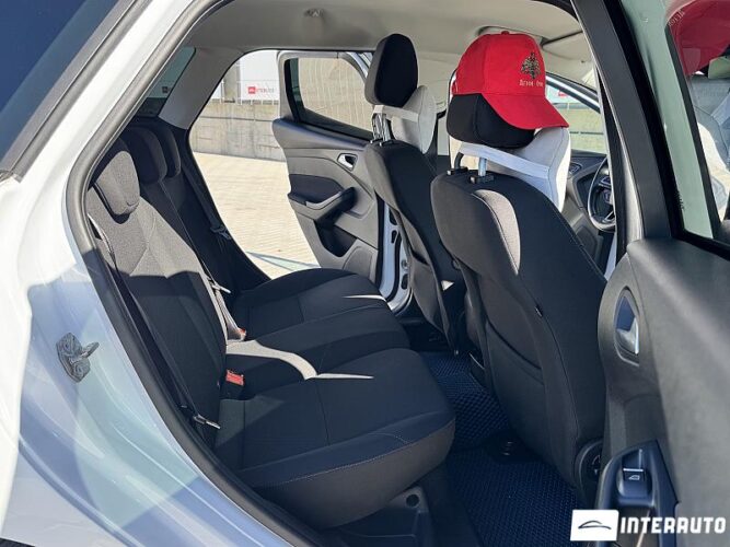 Ford Focus 44 interauto-car