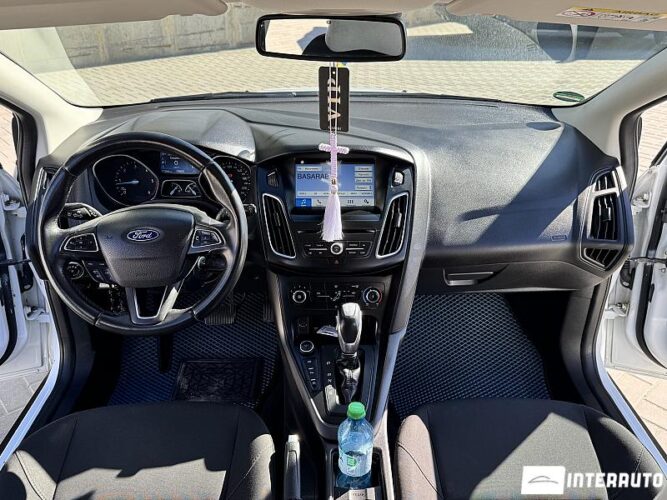 Ford Focus 36 interauto-car