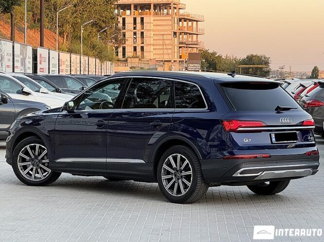 Audi Q7 41 interauto-car