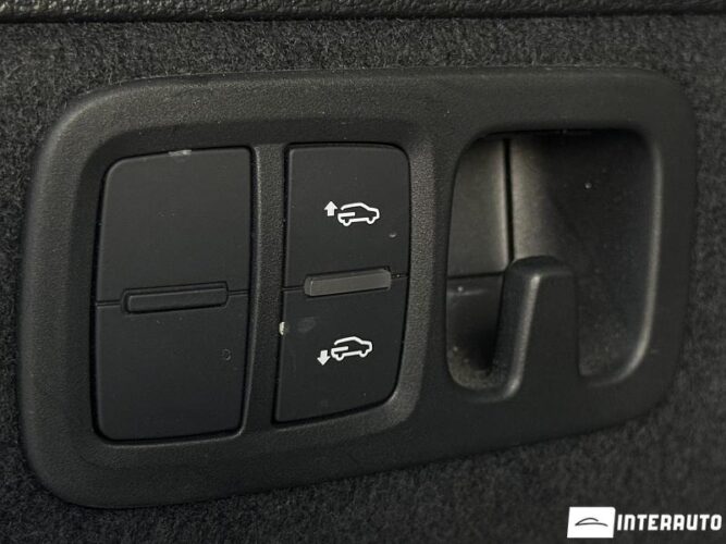 Audi Q7 63 interauto-car