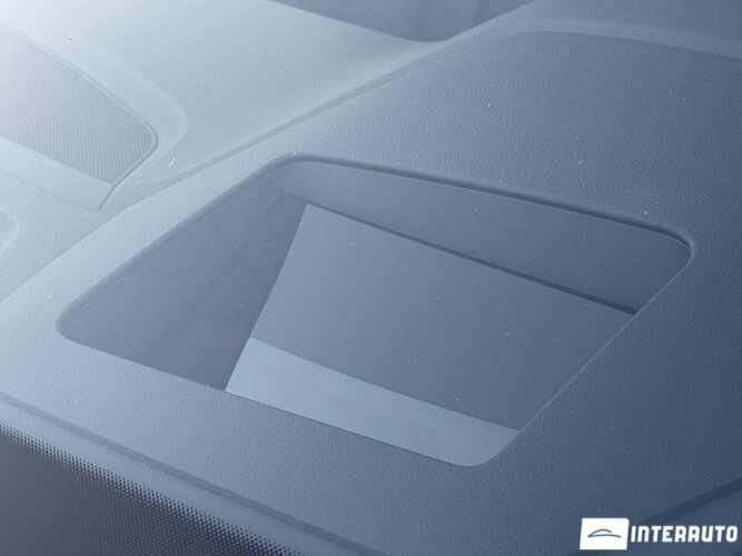 Audi Q7 46 interauto-car