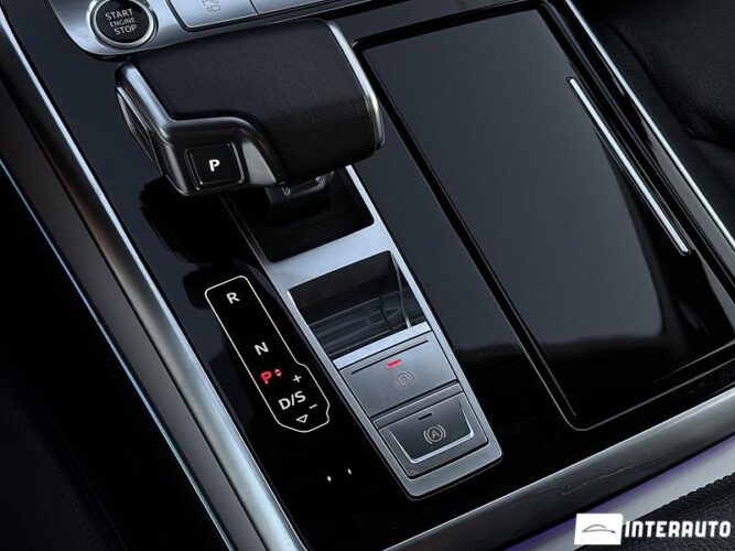 Audi Q7 50 interauto-car