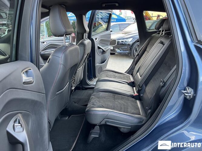 Ford Kuga 41 interauto-car