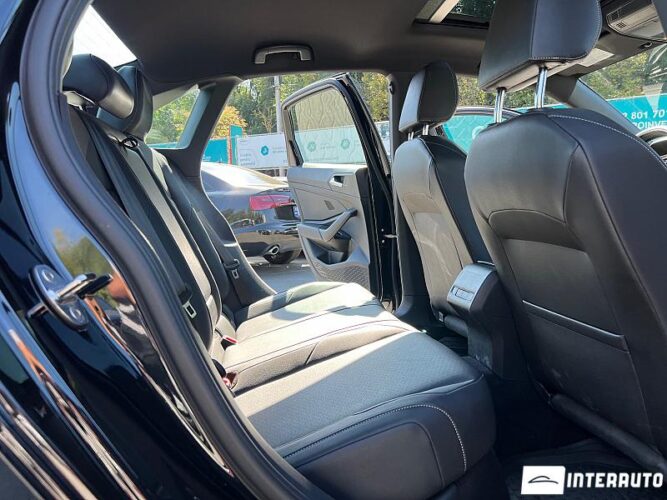 Volkswagen Jetta 37 interauto-car